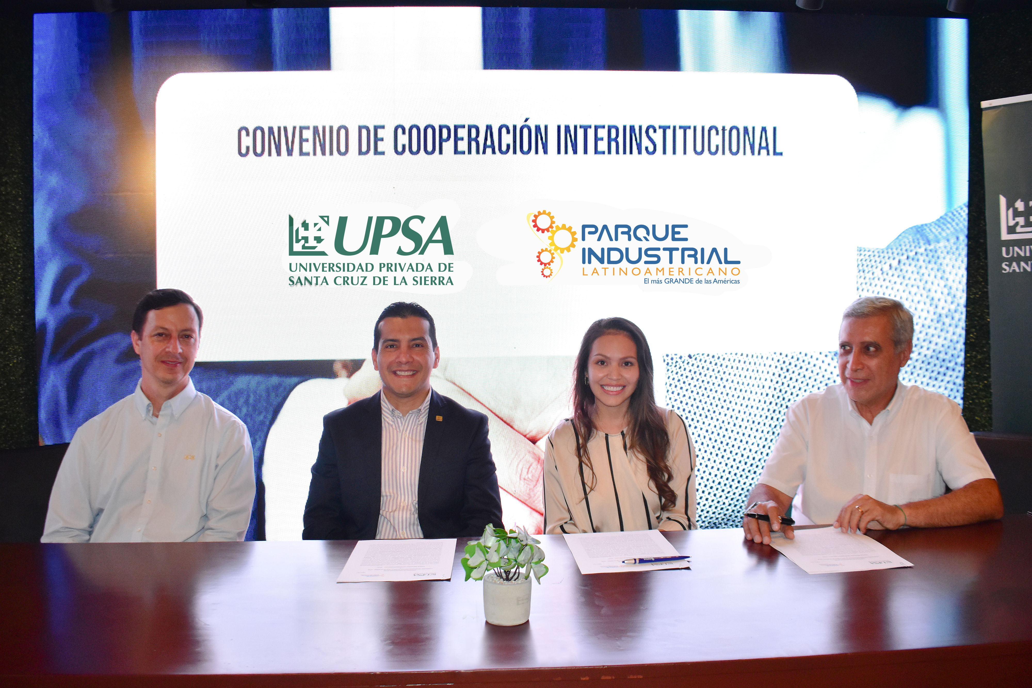  UPSA y PILAT firman convenio 