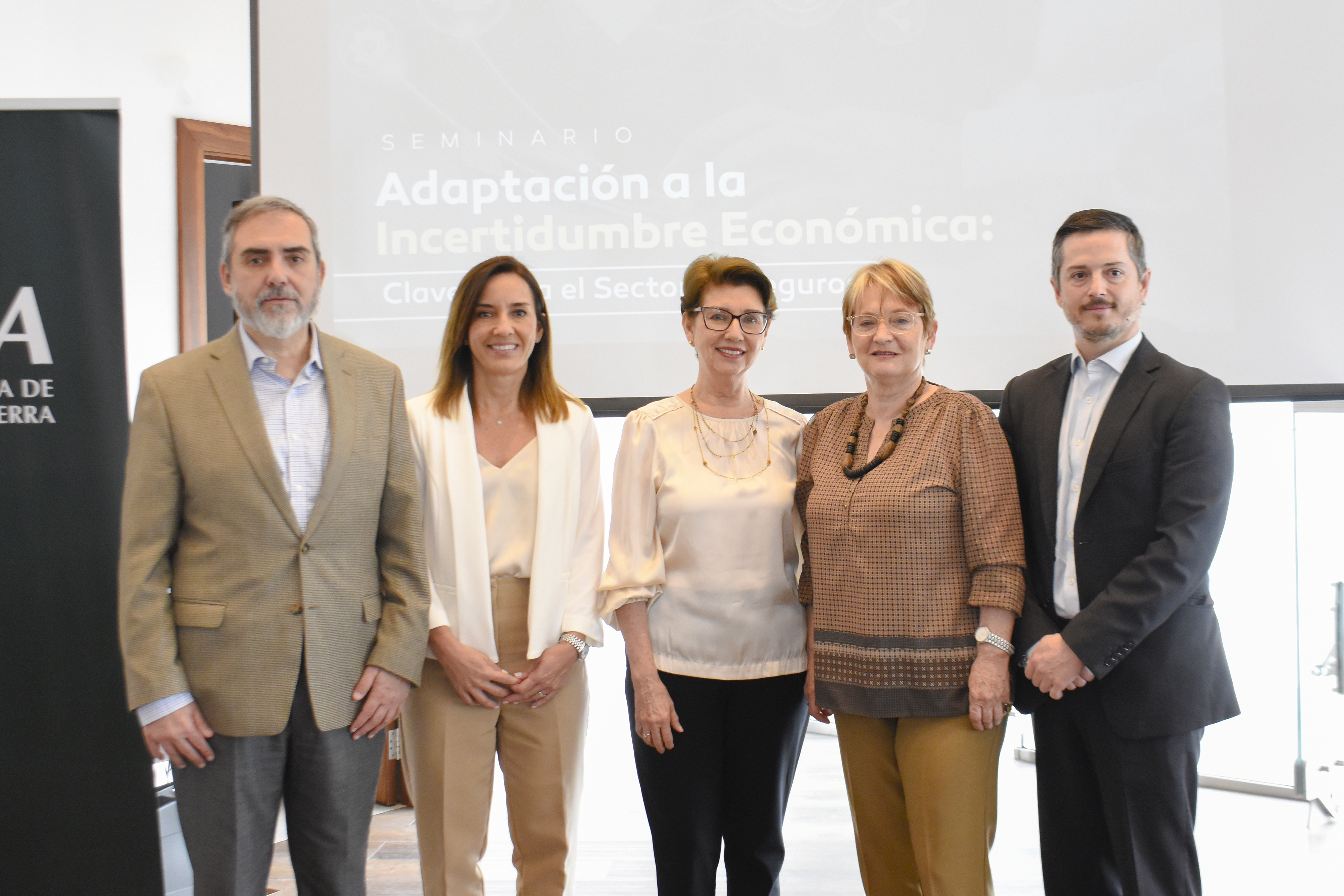 CENACE UPSA Lanzó su Escuela de Seguros